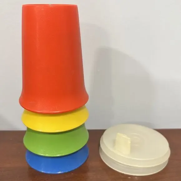 Tupperware 109 7oz Bell Cups Primary Colors 1552 Lips Used Condition - Picture 1 of 11
